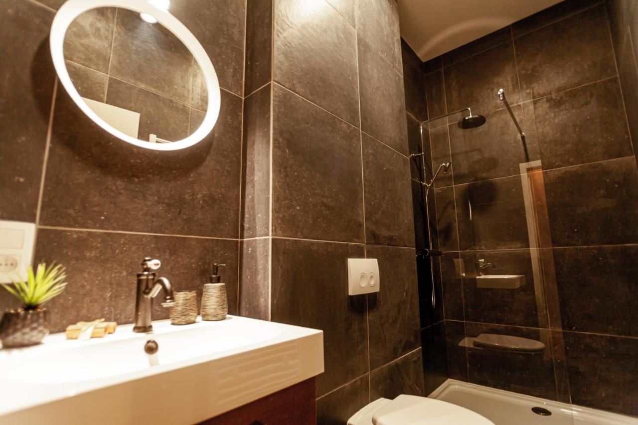 Luxury Suites Palace By Rikas Hotels Antwerp Exterior photo